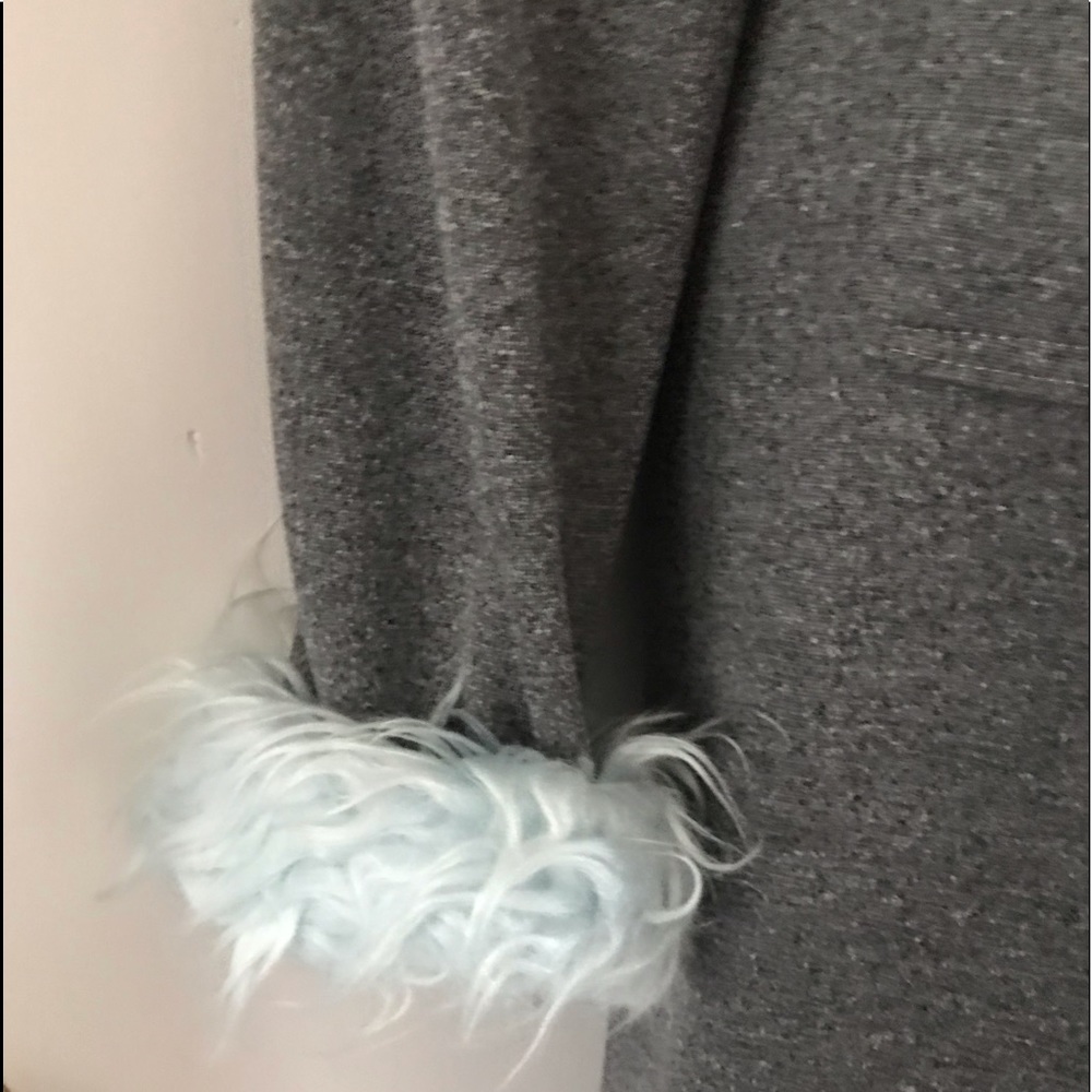 Bwear Hooded Cardigan Zip Closure - Picture 7 of 13